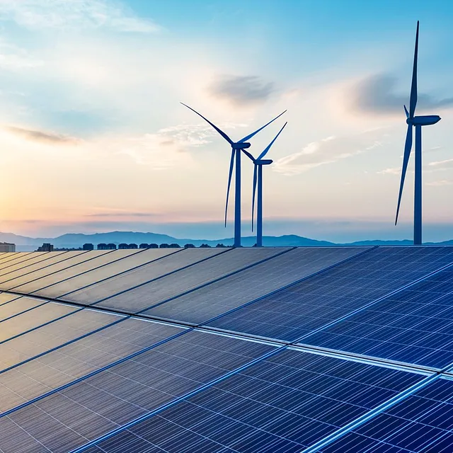 Vindmøller og solcellepaneler